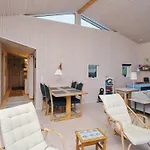4 Star In Holiday home Store Fuglede