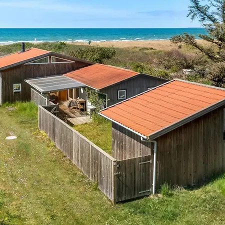 4 Star In Store Fuglede Casa de Férias