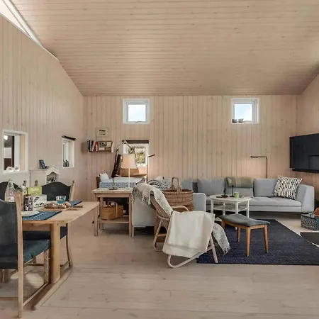 4 Star In Store Fuglede Casa de Férias